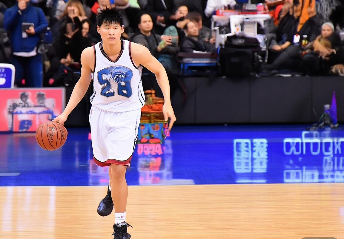 弗朗茨·瓦格纳篮球生涯解析：崛起之路与未来展望(图2)